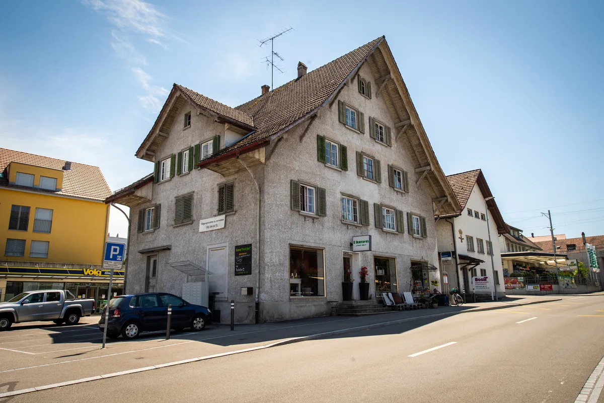 Man sieht das Landihaus in Illnau.